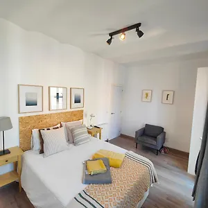  Apartamento Bright Flat Next To Stadium Y La Fira